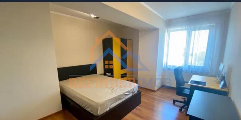 Apartament 3 camere de v